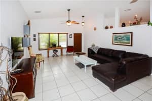 9914 NW 52nd St, Sunrise, FL 33351, Sold 07/14/16