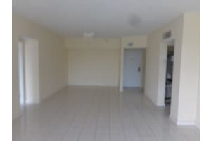 900 NE 195th St, Miami, FL 33179, Sold 12/28/16