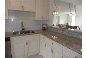 400 SE 10th St, Deerfield Beach, FL 33441, Sold 11/04/16
