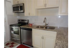400 SE 10th St, Deerfield Beach, FL 33441, Sold 11/04/16