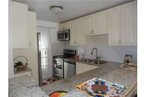 400 SE 10th St, Deerfield Beach, FL 33441, Sold 11/04/16