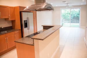 746 NE 7th Ave, Fort Lauderdale, FL 33304, Sold 07/25/16