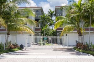 746 NE 7th Ave, Fort Lauderdale, FL 33304, Sold 07/25/16