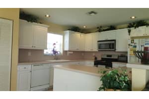 13737 NW 22nd St, Sunrise, FL 33323, Sold 10/07/16