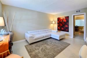 2660 NE 8th Ave, Wilton Manors, FL 33334, Sold 07/29/16