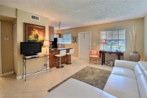 2660 NE 8th Ave, Wilton Manors, FL 33334, Sold 07/29/16