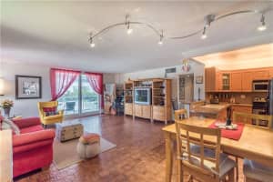 336 N Birch Rd #3a, Fort Lauderdale, FL 33304, Sold 08/31/16