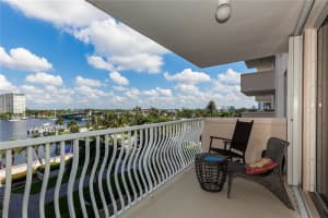 1 Las Olas Cir, Fort Lauderdale, FL 33316, Sold 01/27/17