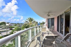 2051 SE 3rd St, Deerfield Beach, FL 33441, Sold 03/30/17