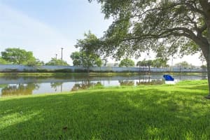 2104 Nova Village Dr, Davie, FL 33317, Sold 07/29/16