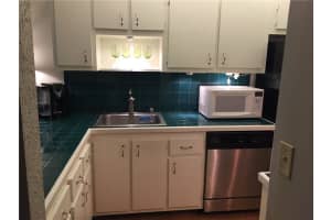 2920 NE 8th Terrace, Wilton Manors, FL 33334, Sold 08/29/16