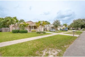 1631 SW 127th Ln, Davie, FL 33325, Sold 07/27/16