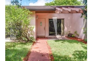 5217 E Lakes Dr, Pompano Beach, FL 33064, Sold 07/18/16