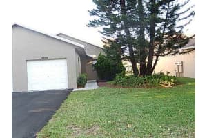 5378 Gate Lake Rd, Tamarac, FL 33319, Sold 12/28/16