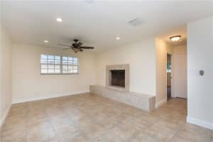 8008 SW 29th St, Davie, FL 33328, Sold 07/29/16