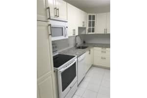 3201 N Country Club Dr, Aventura, FL 33180, Sold 10/17/16