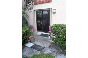 2965 NE 8th Terrace, Wilton Manors, FL 33334, Sold 08/12/16