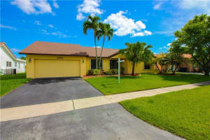 13511 NW 10th St, Sunrise, FL 33323, Sold 07/29/16