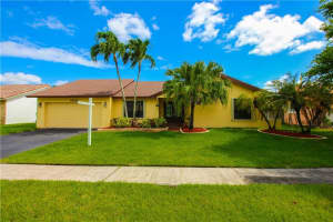 13511 NW 10th St, Sunrise, FL 33323, Sold 07/29/16