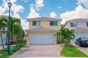 9488 NW 54th St, Sunrise, FL 33351, Sold 09/09/16