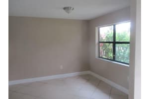 207 Lakeside Cir, Sunrise, FL 33326, Sold 12/02/16