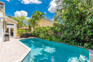 10116 NW 4th St, Plantation, FL 33324, Sold 09/15/16