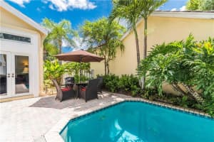 10116 NW 4th St, Plantation, FL 33324, Sold 09/15/16