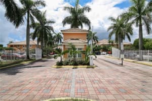 6968 SW 39th St, Davie, FL 33314, Sold 08/05/16