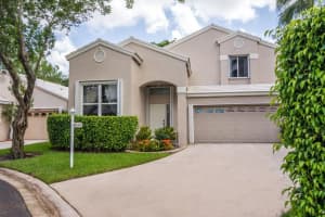 9629 NW 8th Cir, Plantation, FL 33324, Sold 08/04/16