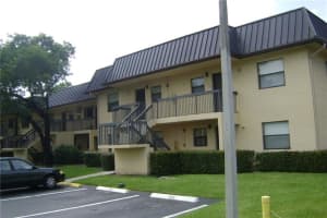 9262 NW 1st St, Pembroke Pines, FL 33024, Sold 08/02/16