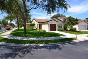 4371 NW 1st St, Deerfield Beach, FL 33442, Sold 08/10/16