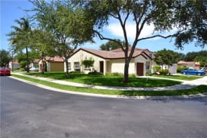 4371 NW 1st St, Deerfield Beach, FL 33442, Sold 08/10/16