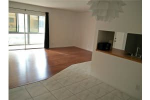 3013 N Oakland Forest Dr, Oakland Park, FL 33309, Sold 08/30/16