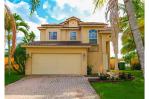 10650 NW 2nd Cir, Pembroke Pines, FL 33026, Sold 11/28/16