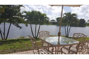 10650 NW 2nd Cir, Pembroke Pines, FL 33026, Sold 11/28/16