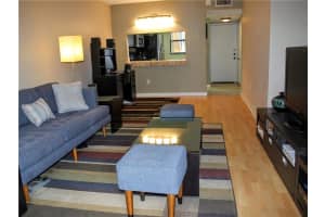 9381 NW 1st Ct, Pembroke Pines, FL 33024, Sold 10/28/16