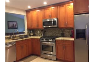 MLS# F10023020, Deerfield Beach, Florida 33442