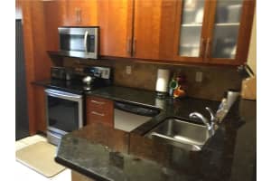 9145 NW 40th St, Sunrise, FL 33351, Sold 09/26/16