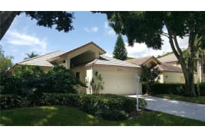 2730 Clearbrook Cir N, Delray Beach, FL 33445, Sold 09/09/16