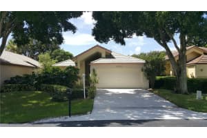 2730 Clearbrook Cir N, Delray Beach, FL 33445, Sold 09/09/16