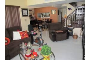 3259 NW 44th St, Oakland Park, FL 33309, Sold 09/27/16