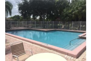 9002 Vineyard Lake Dr, Plantation, FL 33324, Sold 09/06/16