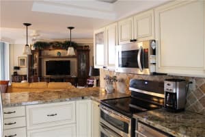 333 NE 21st Ave, Deerfield Beach, FL 33441, Sold 04/25/17