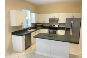 10111 NW 6th St, Pembroke Pines, FL 33026, Sold 09/30/16