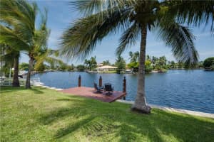 2400 NE 22nd Terrace, Fort Lauderdale, FL 33305, Sold 12/05/16