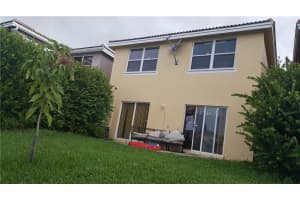 9288 NW 55th St, Sunrise, FL 33351, Sold 10/31/16