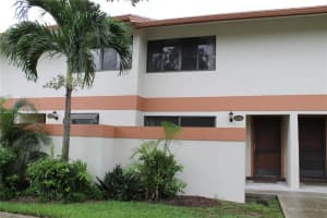 4346 SW 70th Terrace, Davie, FL 33314, Sold 09/01/16