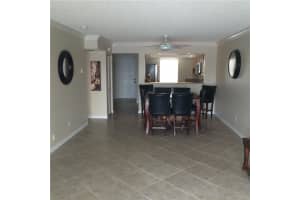 313 Lake Cir, North Palm Beach, FL 33408, Sold 11/01/16