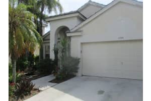 5704 S Plum Bay Pkwy, Tamarac, FL 33321, Sold 09/27/16