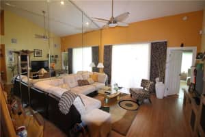 8247 NW 70th St, Tamarac, FL 33321, Sold 10/28/16